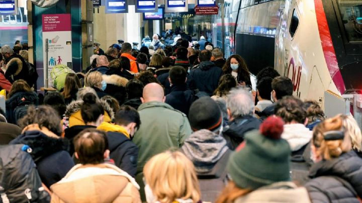 Huyen del aislamiento: Parisinos escapan antes de que inicie la cuarentena por Covid-19