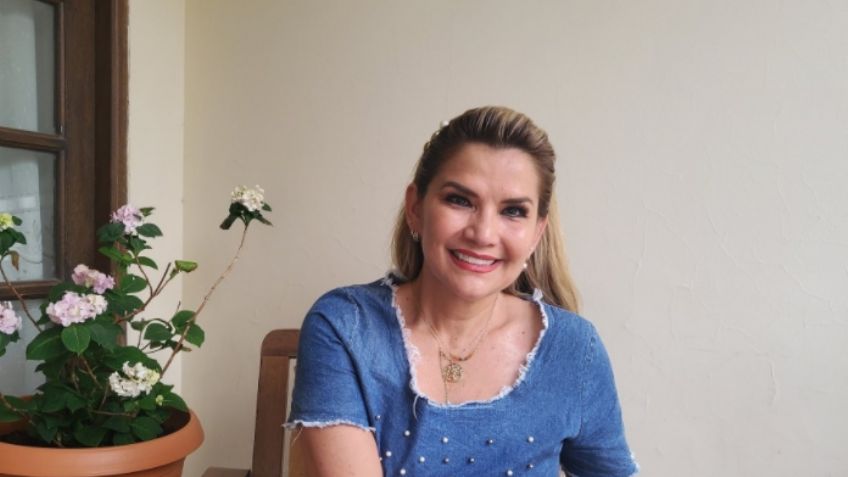 FOTOS: Con seguridad reforzada, trasladan en ambulancia a expresidenta de Bolivia a otra prisión