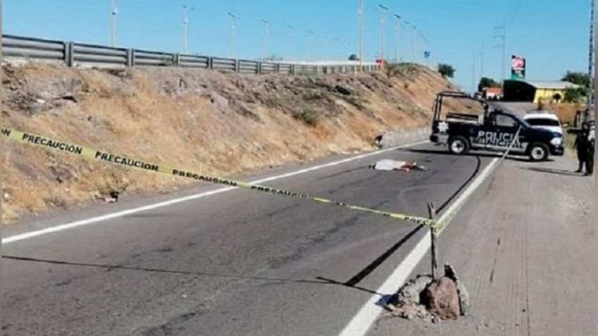 Autoridades aseguran automóvil con dos cadáveres humanos; estaban desmembrados