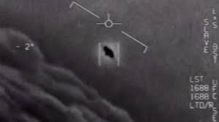 EU tiene evidencia de avistamientos OVNIS, asegura exdirector de inteligencia