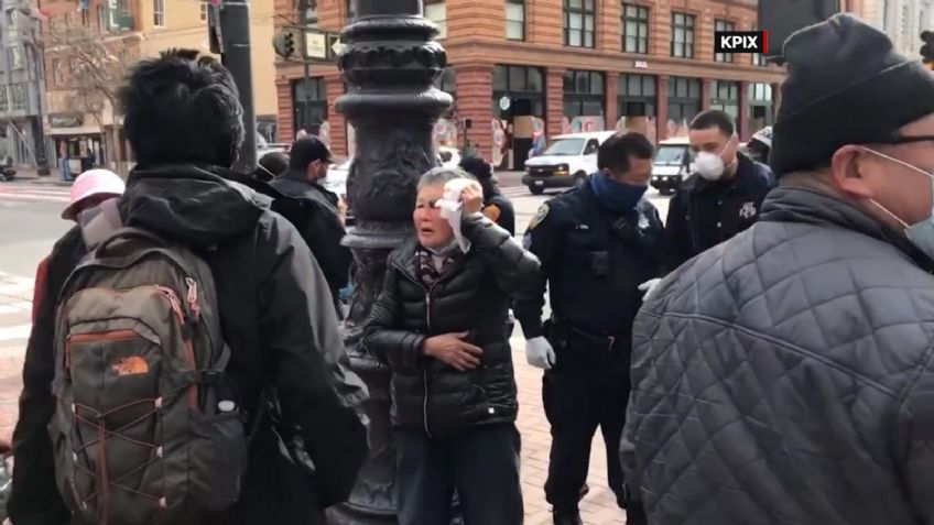 Tras recibir un puñetazo en la cara, abuelita asiática golpea fuertemente a un joven en EU