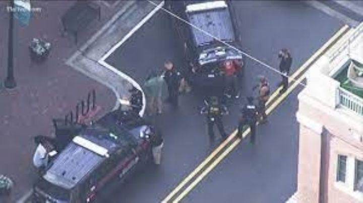 Detienen a joven de 22 años con 5 armas de fuego en un supermercado de Atlanta