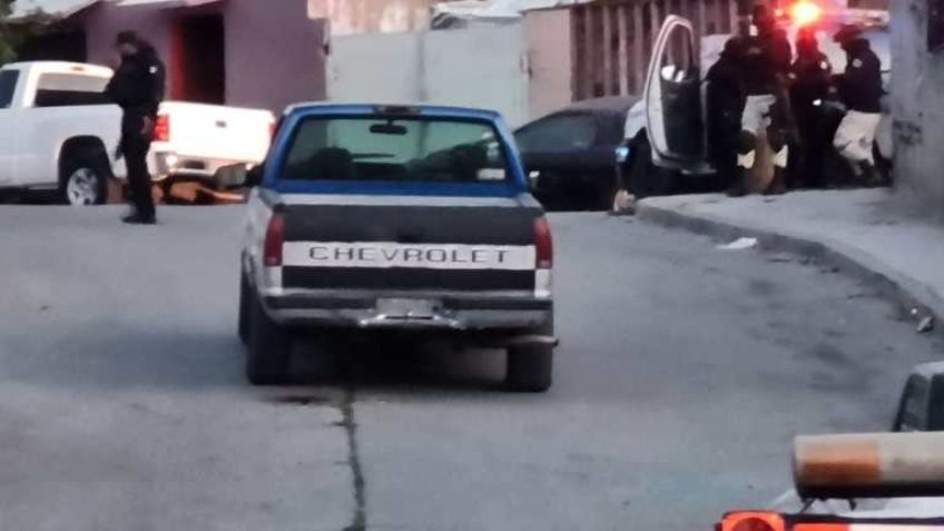 ¡Macabro hallazgo! Torturados y atados; así encontraron a dos cadáveres en una camioneta