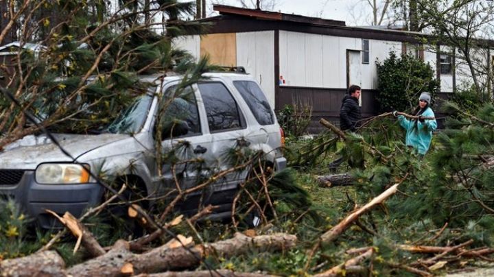 VIDEO: Así se ve la formación de los 5 tornados que afectaron el sur de Estados Unidos