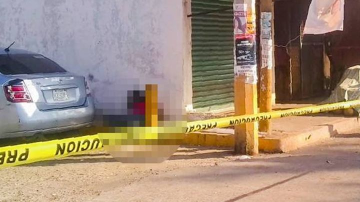 A plena luz del día, mujer es baleada mientras estaba en la banqueta en Acapulco