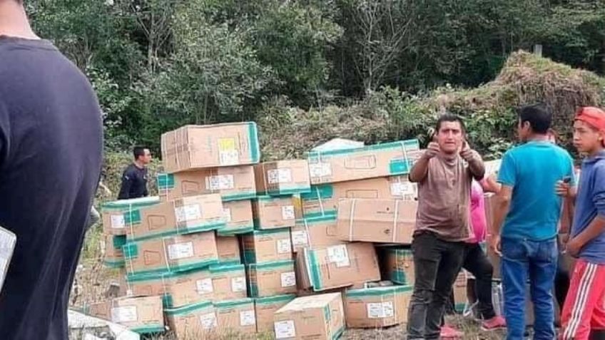 VIDEO: Policía merma 'rapiña' con disparos al aire; pobladores dicen tener derecho a la mercancía