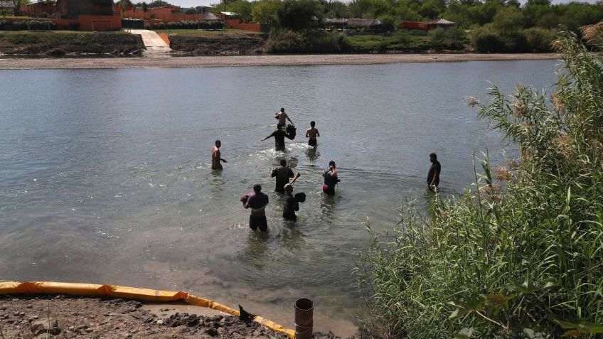 EU: Traficantes tiran a bebé de 6 meses al Río Grande; autoridades fronterizas la rescatan