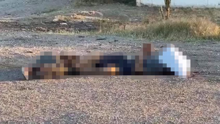 Tiran dos cadáveres atados de pies y manos en carretera de Sonora; tenían un narcomensaje