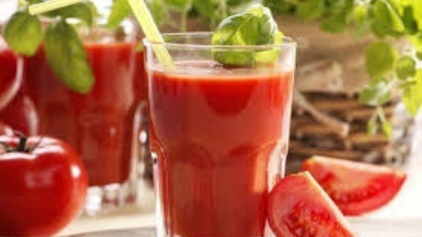 ¿No puedes dormir? Este jugo de jitomate y lechuga te ayudará a conciliar el sueño