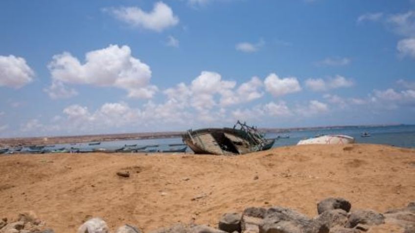 Mueren ahogados 20 inmigrantes tras ser arrojados al mar por traficantes de personas