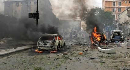 Ataque suicida: Mueren 26 personas tras atentado con coche bomba en Somalia