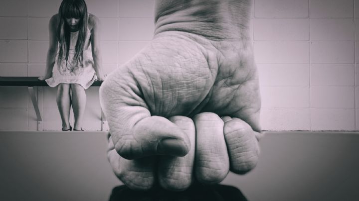 Discutía con su esposa sobre la comida del perro y terminó rompiéndole la mandíbula