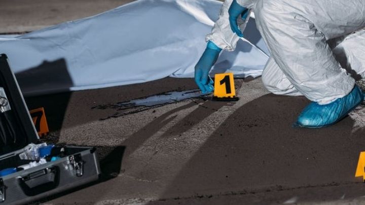 Acribillan a una mujer en plena calle; sus dos hijos resultaron heridos en la agresión