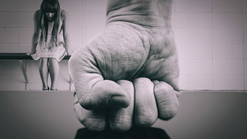 Discutía con su esposa sobre la comida del perro y terminó rompiéndole la mandíbula