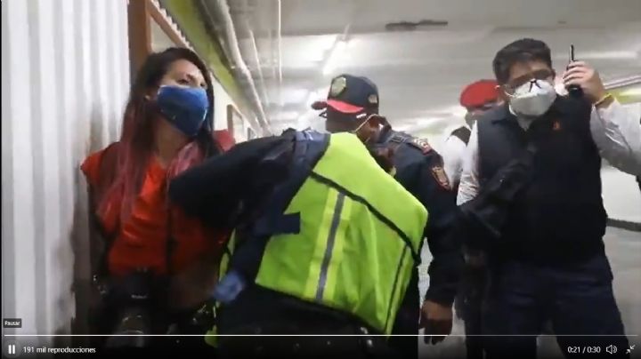 Por abusos, destituyen al jefe de la Policía Bancaria tras detener a periodistas en marcha 8M