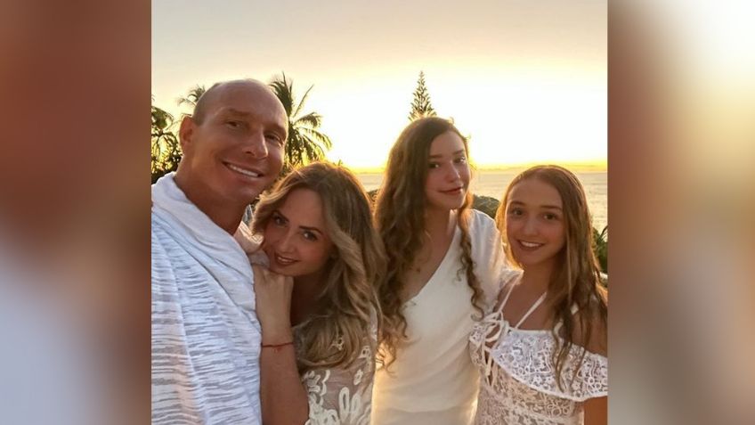 Andrea Legarreta enamora Instagram al posar junto a su esposo, Erik Rubín