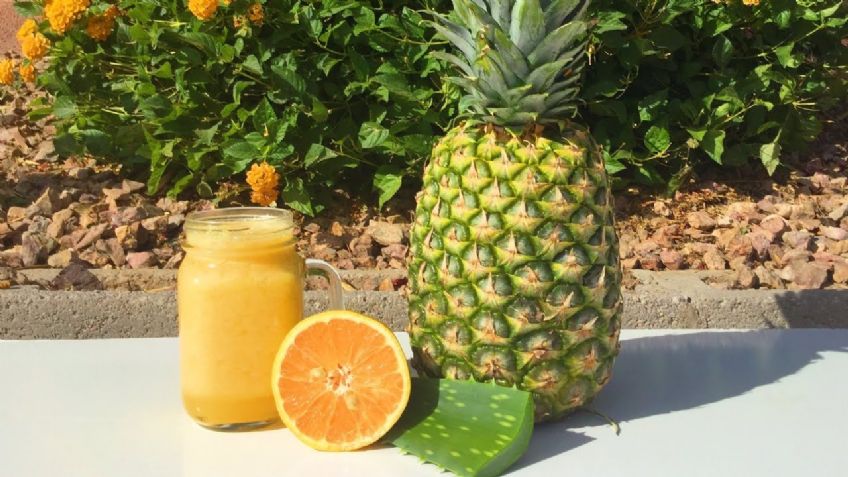 Logra tener un vientre plano con este nutritivo jugo de piña con aloe vera