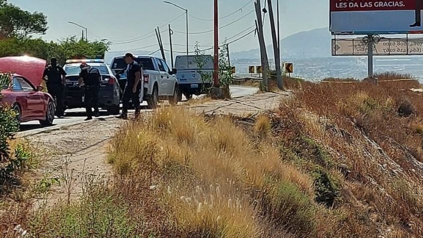 Escalofriante hallazgo: Amanece cadáver 'encobijado' y maniatado en barranco de Nogales