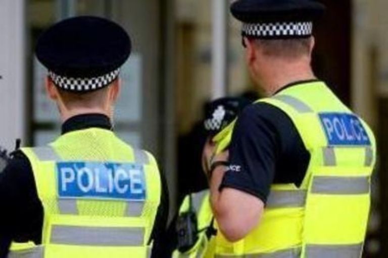 Golpean brutalmente a una pareja de ancianos