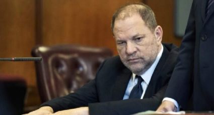 Le imputan 11 nuevos delitos al cineasta Harvey Weinstein; podría pasar 140 años en prisión