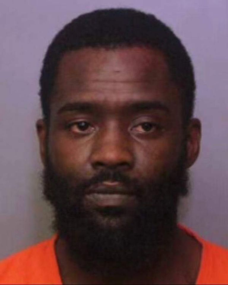 Alegray Jones mató al hijo de su novia por orinarse en su sillón