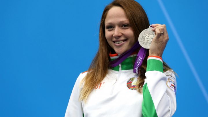 Tras vender su medalla en Internet, nadadora podría ir a la cárcel; quería apoyar a deportistas