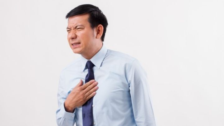 Combate el molesto reflujo con estos 5 saludables hábitos recomendados por expertos