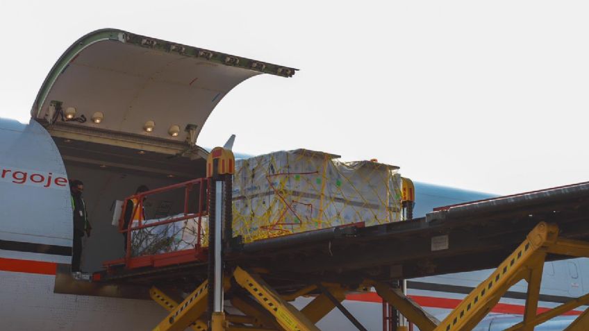 Covid-19: México recibe nuevo embarque con más de 300 mil dosis de la vacuna Pfizer