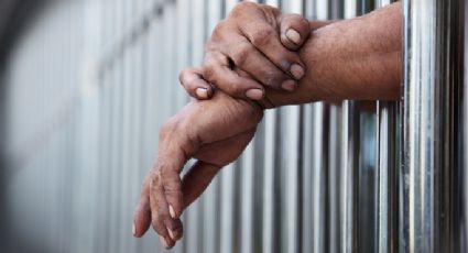 EU: Mujer trans es detenida en cárcel para hombres; reos y custodios abusan de ella 16 veces