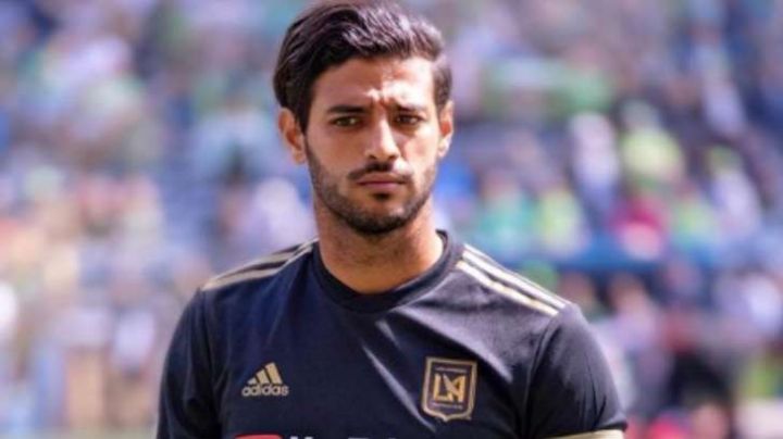 VIDEO: Carlos Vela 'explota' contra su técnico tras ser sustituido al minuto 20