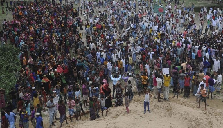 Policía mata a cinco protestantes en una planta de carbón