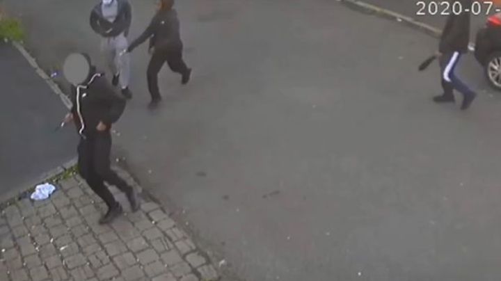 Jóvenes pandilleros matan a puñaladas a un rival y graban un video rapeando del crimen