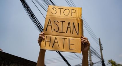 Atacan a periodista mientras cubría manifestaciones en EU; asegura fue por su origen asiático