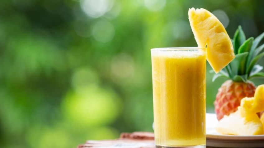 Luce un cuerpo de envidia con ayuda de un delicioso jugo de piña con linaza