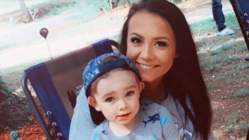 Baño de sangre: Una madre y su hijo son baleados y apuñalados en el interior de su casa