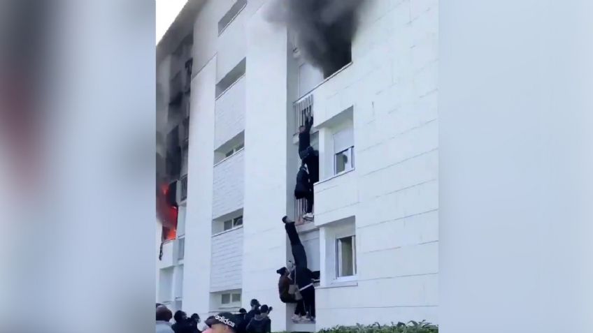 "Humanidad en su máxima expresión": Jóvenes salvan a pareja y su bebé de morir en incendio