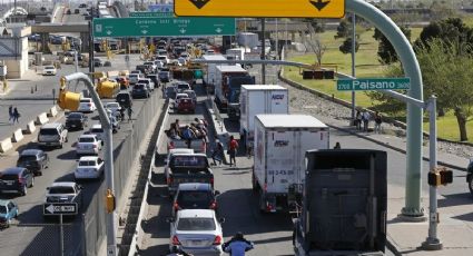 Mantendrán cerrada la frontera entre México y Estados Unidos para "viajes no esenciales"