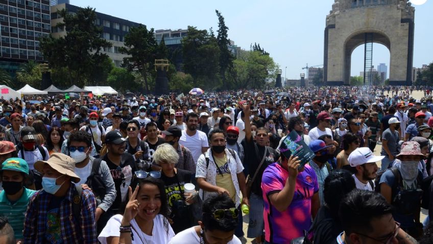 Con marcha piden al Senado de la República legalizar uso lúdico de la mariguana este 4/20