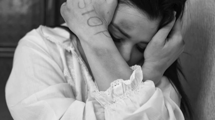 "¿Maestra, está bien?": Violentan a una profesora de la UAEM mientras daba clase en línea