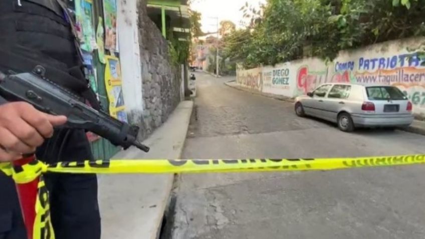 Violenta madrugada: Acribillan a un hombre dentro de su vehículo en Cuernavaca