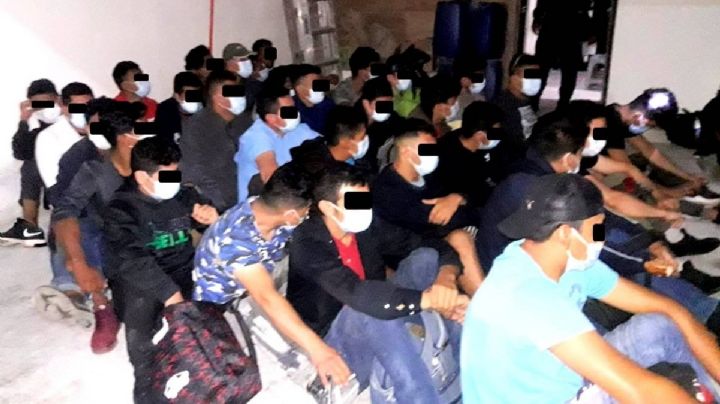 Hallan a 53 migrantes hacinados en Nuevo León; llevaban 3 días sin comer