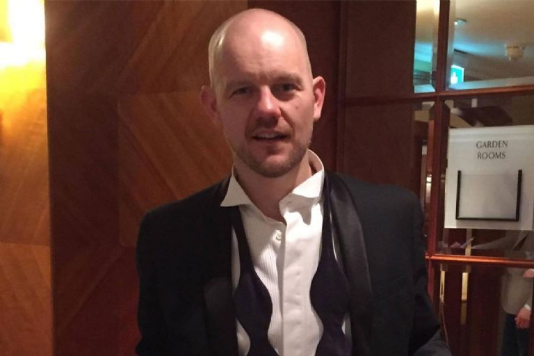 Darren Burke "envenenó" a su amante con fármacos para que detuviera su embarazo