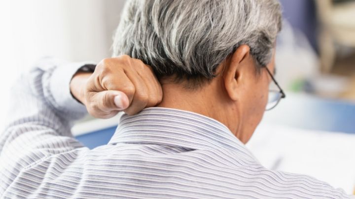 (VIDEO) Stop Asian Hate: Sorprenden por la espalda a un anciano y lo patean en la cabeza