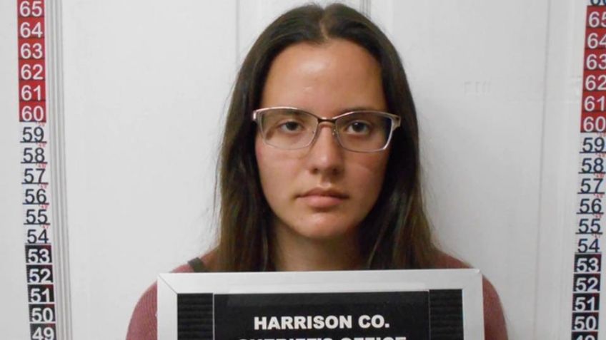 Maestra de escuela católica enfrenta a la justicia por abusar sexualmente de un estudiante