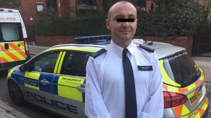 Policías se toman selfies con hermanas apuñaladas; compartieron las imágenes en WhatsApp