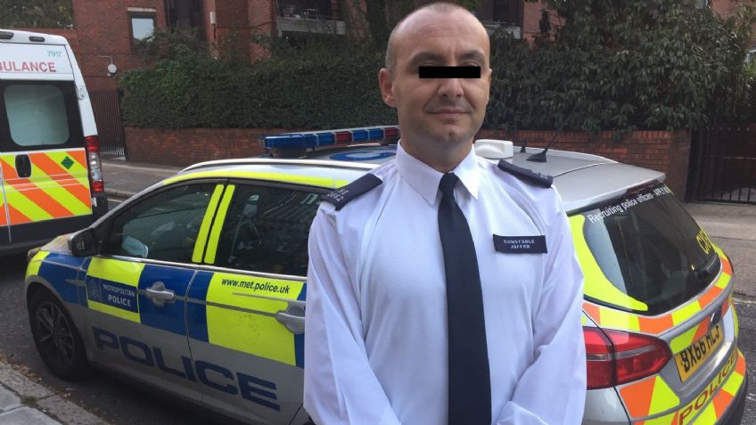 Policías se toman selfies con hermanas apuñaladas; compartieron las imágenes en WhatsApp