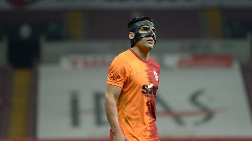 Falcao vuelve a jugar con el Galatasaray luego de haber sufrido lesión en la facial