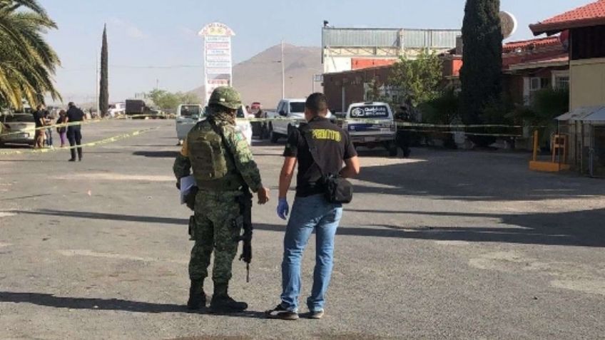 Balean en la cabeza a 'abuelita' en hotel de Chihuahua; detienen a 3 agresores