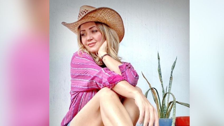 Andrea Legarreta impresiona a Televisa al posar em coqueto vestido desde 'Hoy'