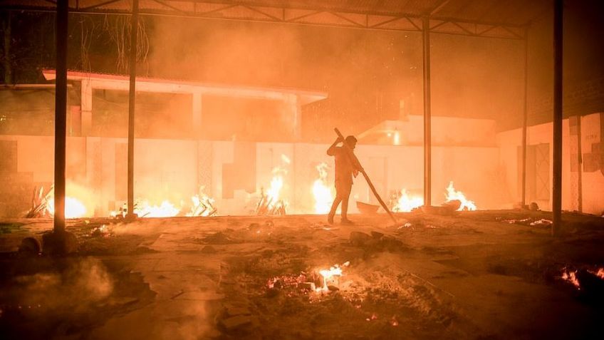 FUERTES IMÁGENES: Expertos dicen que 30 mil personas mueren al día por Covid-19 en la India